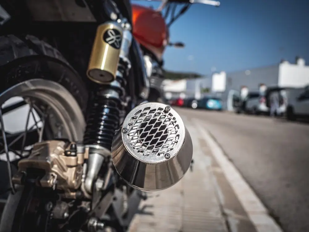 Jetzt Bestellen GPR Endschalldämpfer Triumph Bonneville T140 1976/1983 univ. EC-Approv. Silencer w/o link pipe Ul