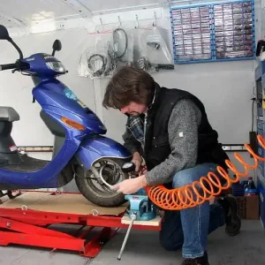 Aktuell Roller SYM Pure 50 50ccm 2Takt Vorort Service Home Werkstatt Kundendienst Reparatur Mobil Wartung Bus Wagen Inspektion Ersatzteil