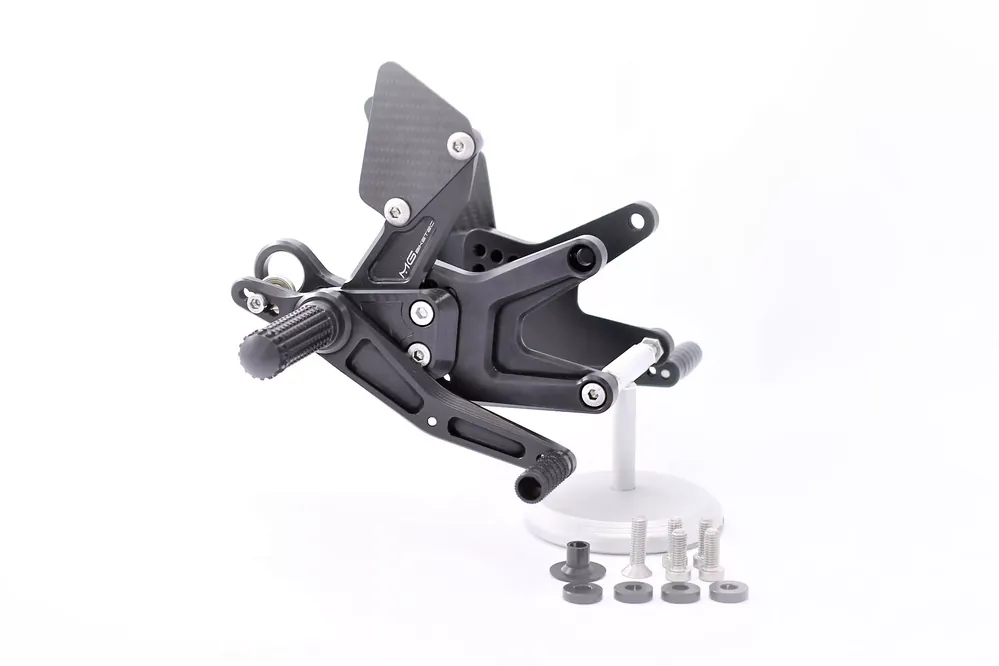 MG Biketec Sportfußrastenanlage passend für Triumph Street Triple 675 (2013-2016) Top-Angebot