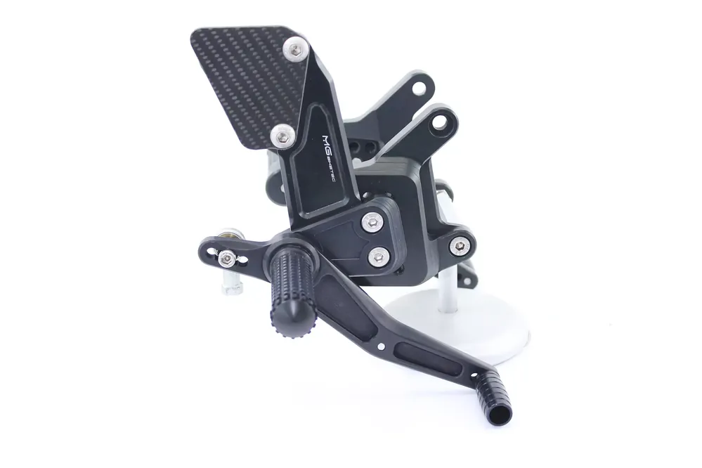 MG Biketec Fußrastenanlage passend für Kawasaki ZX-10R 2011-2015 Saisonangebot